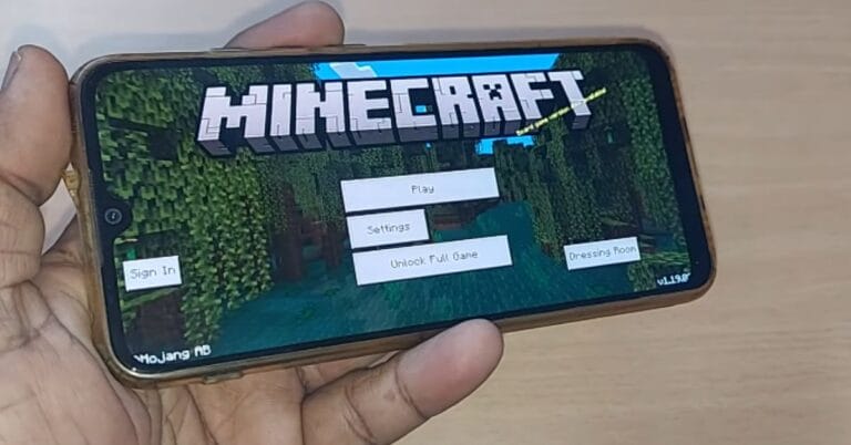 can mobile and xbox play minecraft together